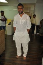Anubhav Sinha at Pooja in Anubhav Sinha_s office in Mumbai on 17th Sept 2012  (13).JPG